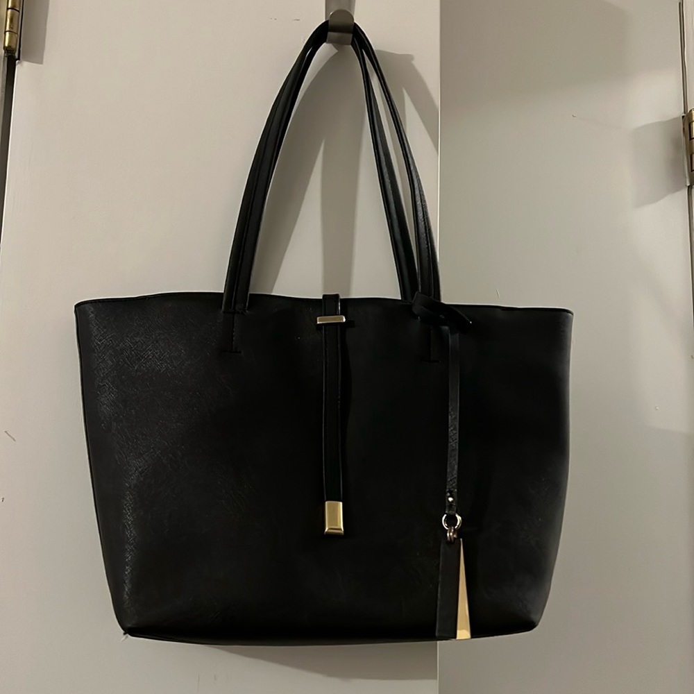 Black Vince Camuto tote bag
